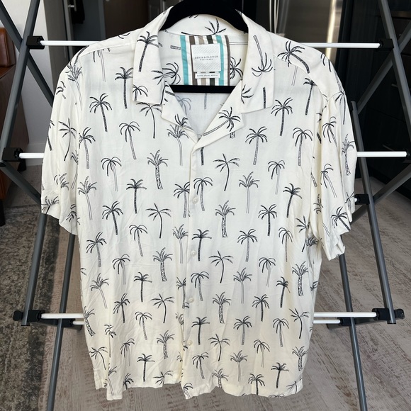 Ricky Singh Short Sleeve Button Down - Picture 2 of 3